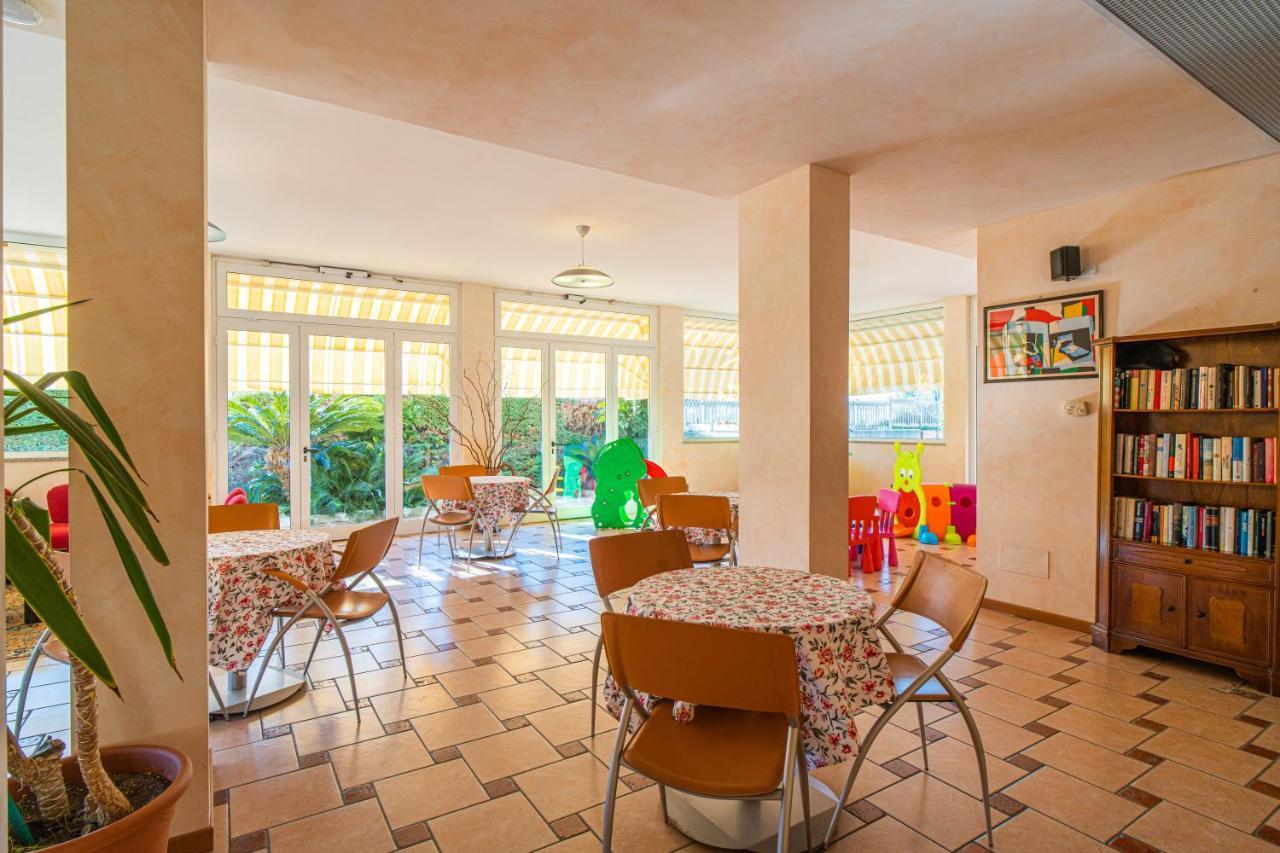 Residence Villa Gloria Borgio Verezzi Extérieur photo